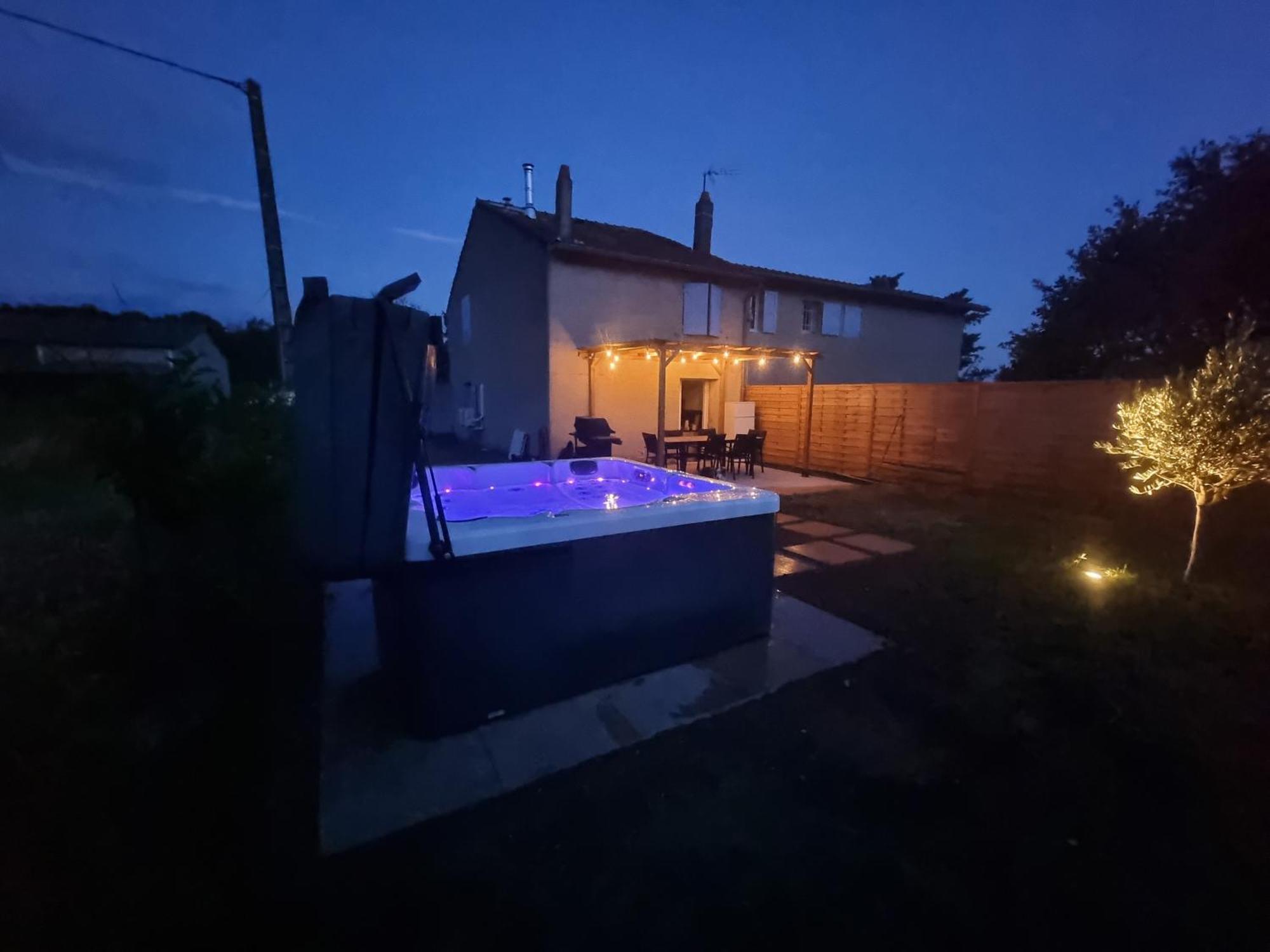 Maison 2 Avec Exterieur Et Jacuzzi Bourg-les-Valence