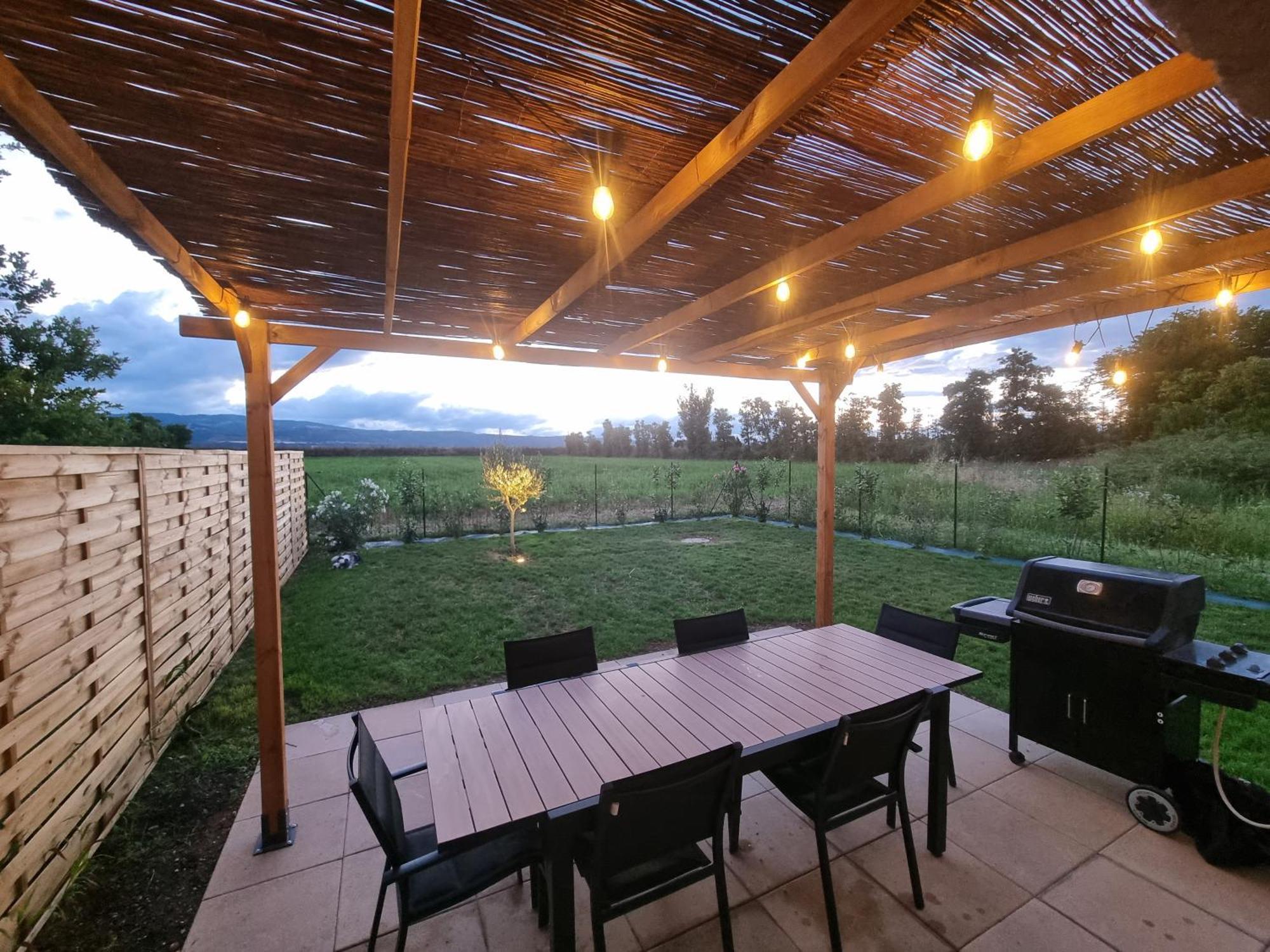 Сasa de vacaciones Maison 2 Avec Exterieur Et Jacuzzi Bourg-lès-Valence